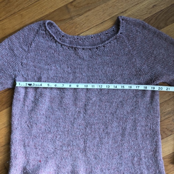 Hand knit alpaca sweater in mauve, size medium - Picture 7 of 8
